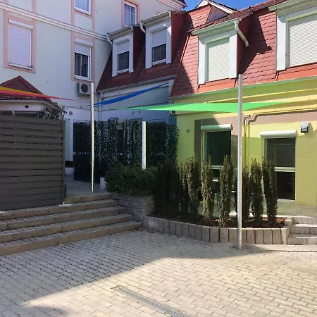 La Bella Centrum Kek Zoeld Hévíz