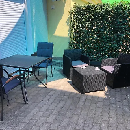 La Bella Centrum Kek Zoeld 아파트 Hévíz